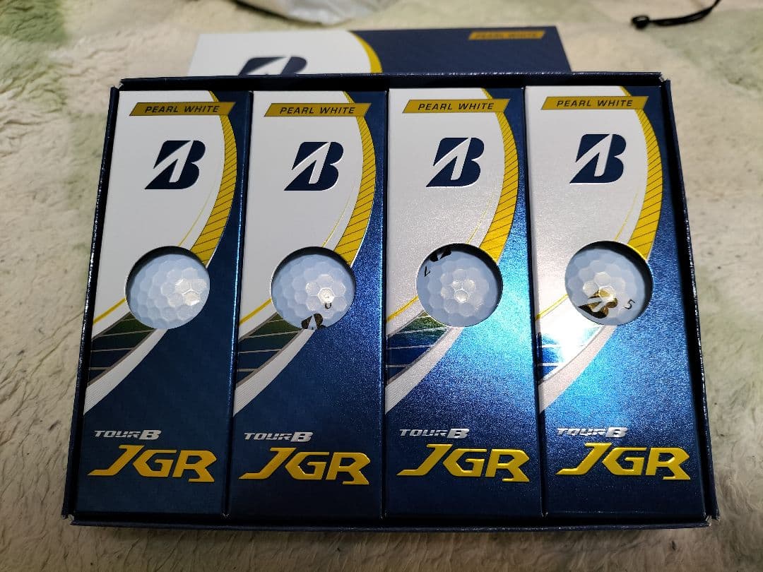 ブリヂストンTOUR B JGR 2025年 2023年モデル　2ダース