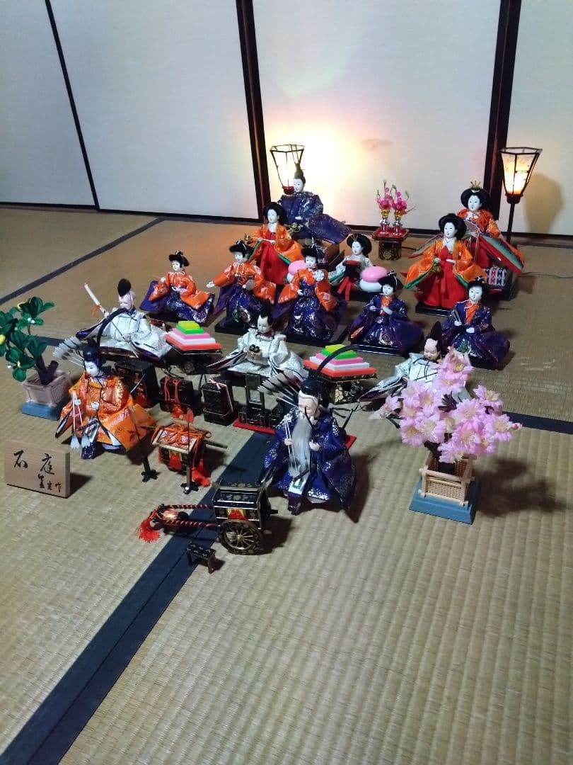 雛人形　新十番親王15人飾り　　木目込人形＋飾り一式 　昭和