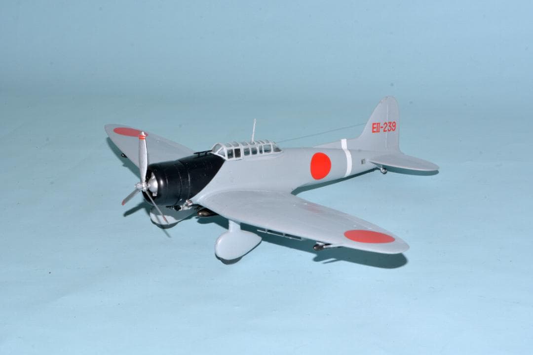 [完成品] 1/48　海軍　九九艦上爆撃機11型　『瑞鶴』搭載　真珠湾攻撃艦爆隊