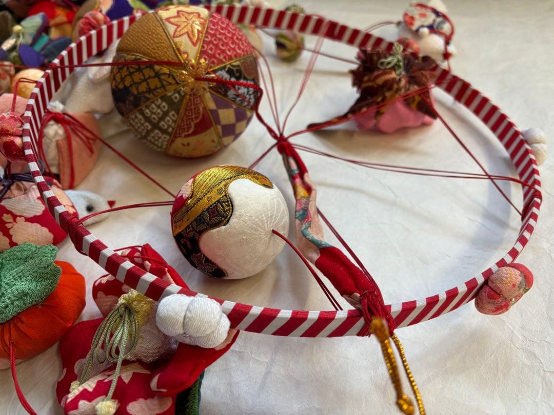 さげもん　雛飾り　お雛様　吊るし飾り　一点物　ハンドメイド　正絹　縮緬細工　鞠