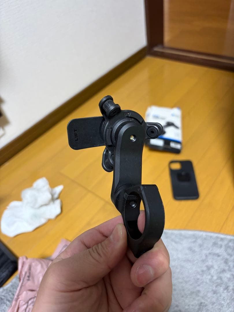 クアッドロック、iPhone14カバーケース