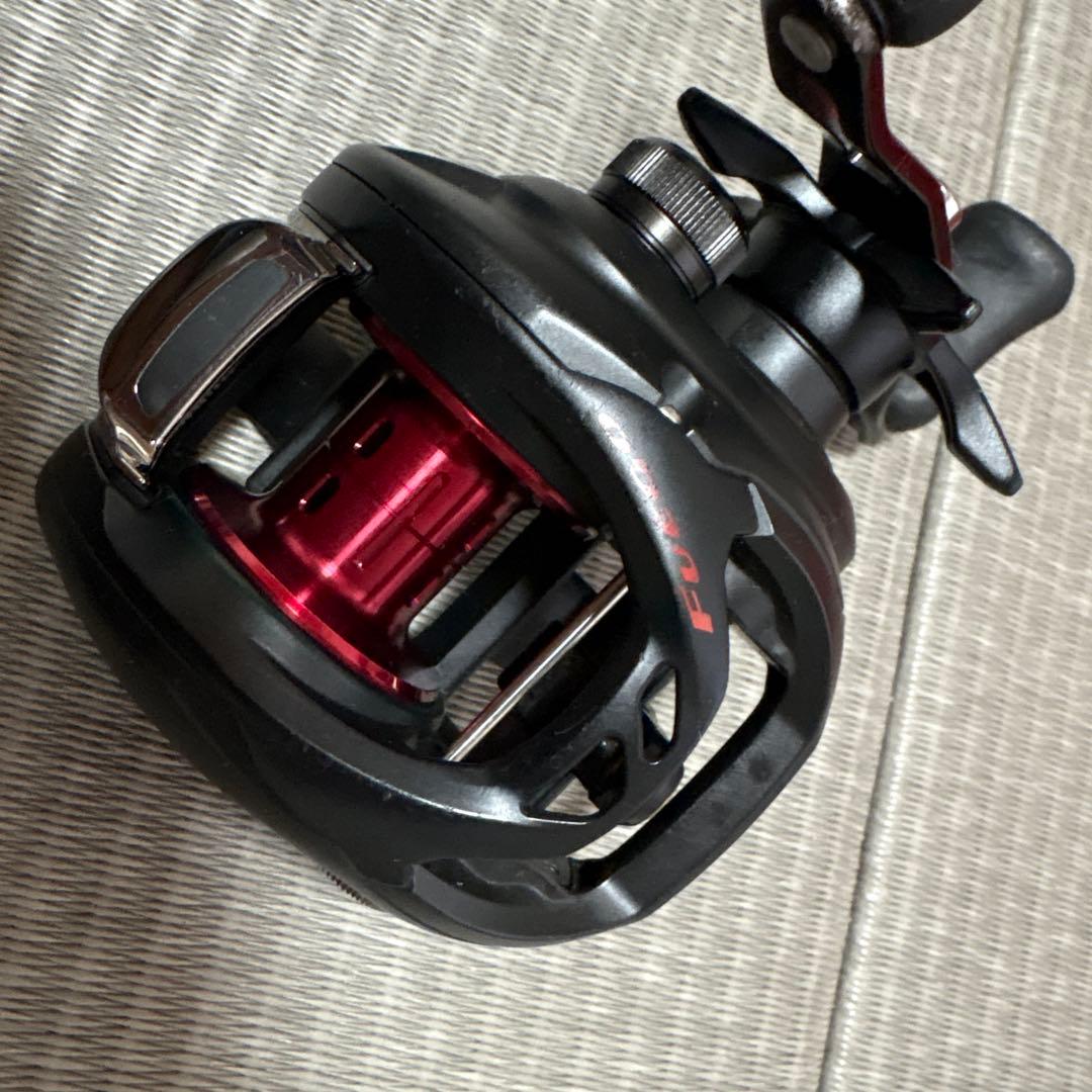 Daiwa Fuego CT103SHL レフトハンドル