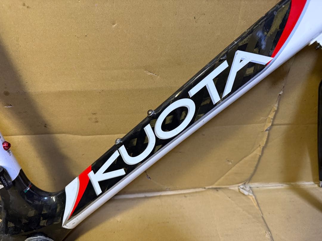KUOTA KHARMA ロードバイク　カーボンフレーム