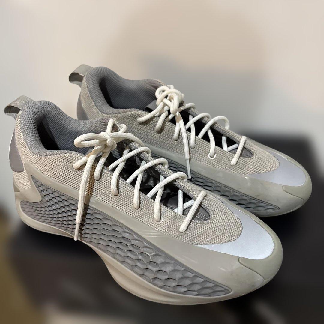 adidas AE1 バスケットボールシューズ グレー