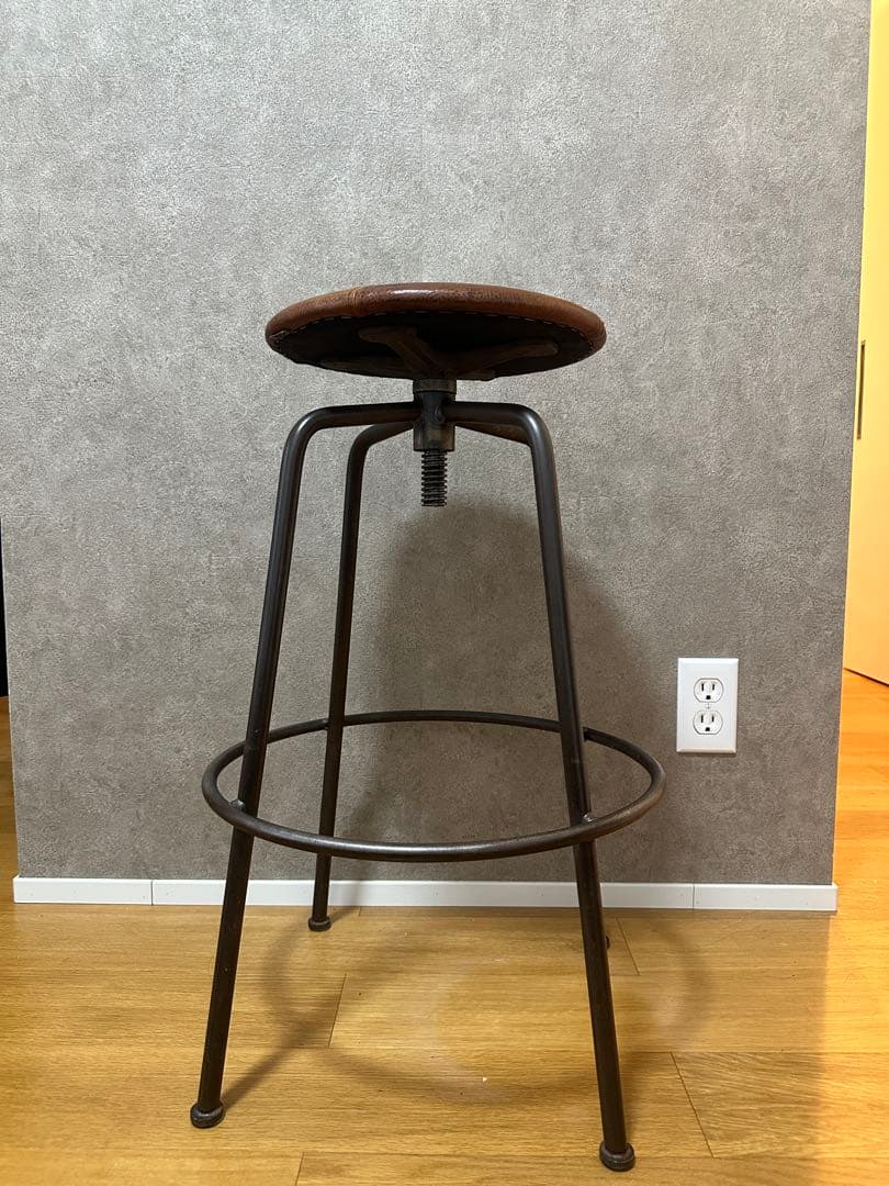 TRUCK FURNITURE レザースツール 本革 アイアン　最終値下げです