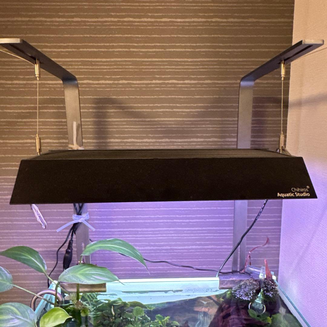 Chihiros Aquatic Studio 照明&遮光板