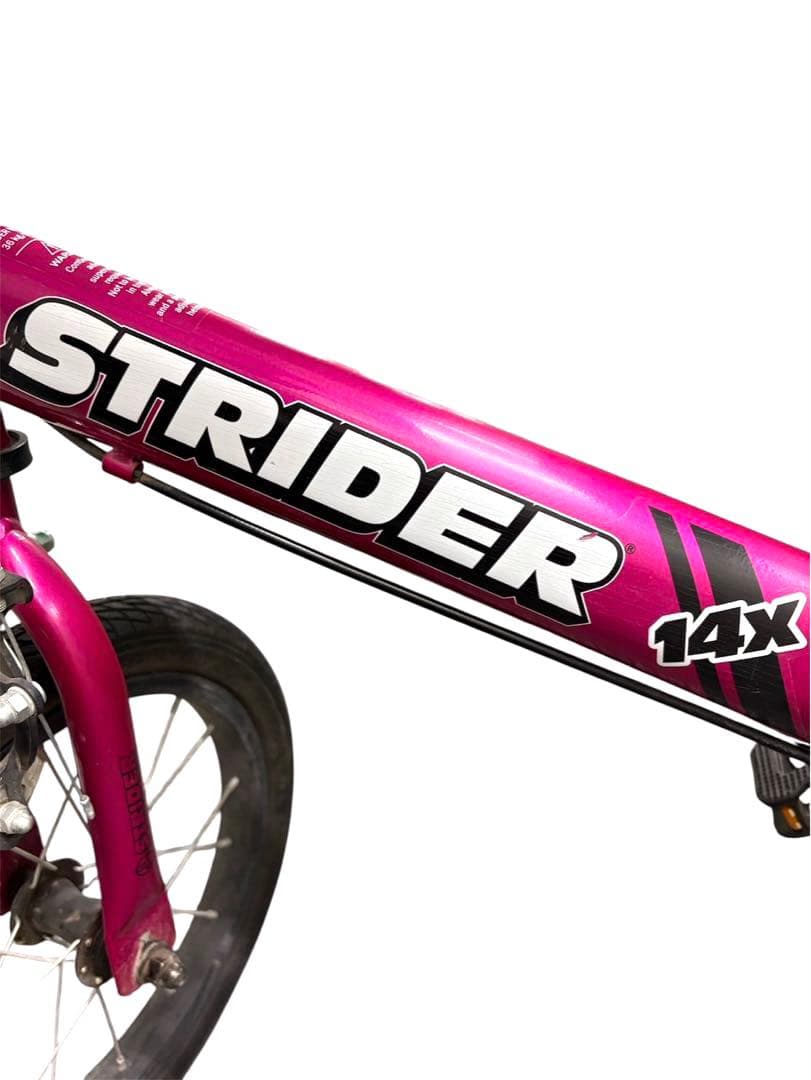 【美品】STRIDER 14X ピンク　ペダル付き　鍵付き　説明書