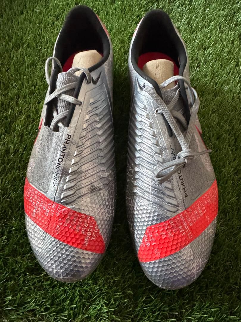 サッカースパイク　ナイキ　NIKE ファントム　ヴェノム　ベノム　FG 27