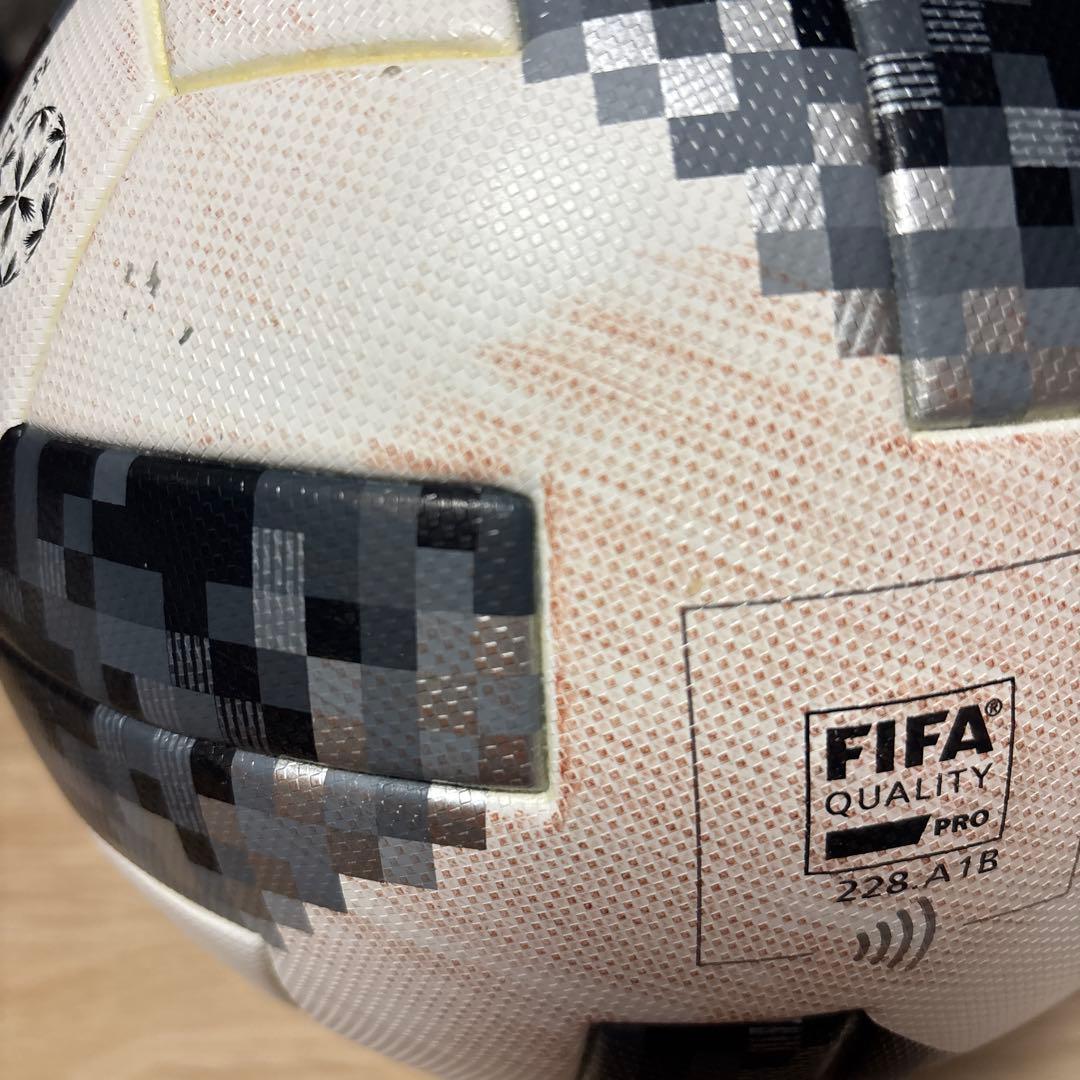 adidas TELSTRA 18 サッカーボール 5号球