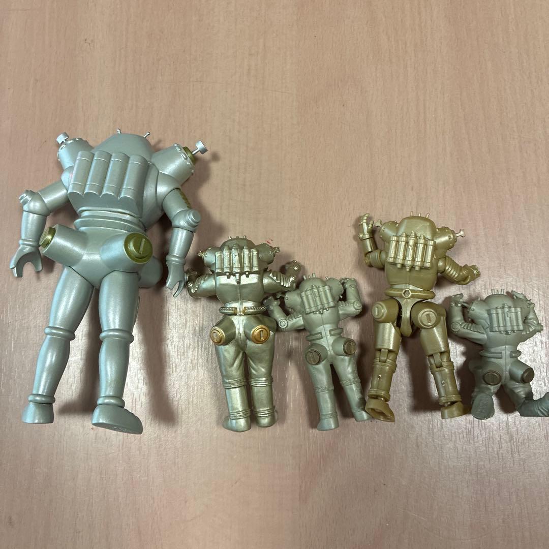 ⭐️レア・美品⭐️ウルトラ怪獣　キングジョー祭り　フィギュア　ソフビ　5個セット