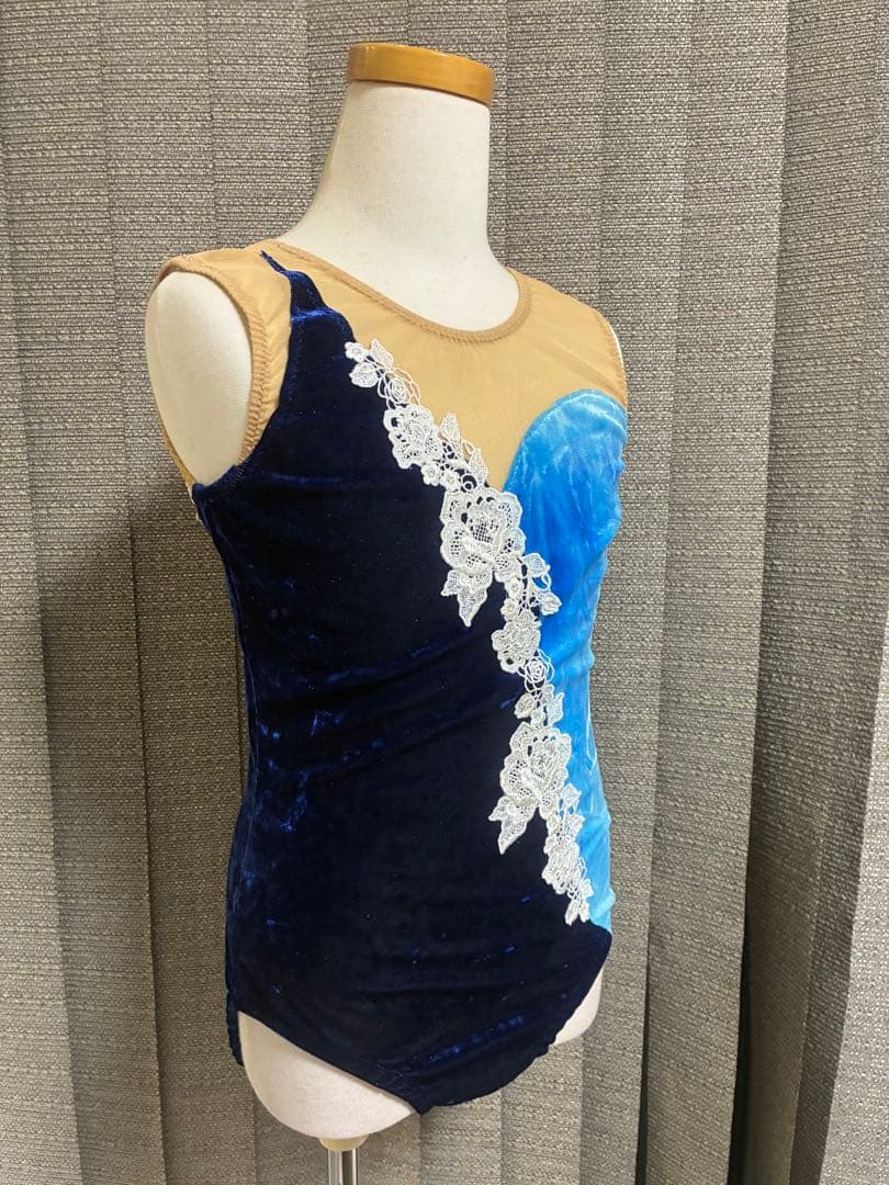バトントワリング衣装　135cm