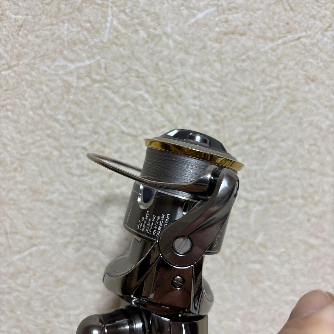 【極美品】シマノ 18ステラC2000SHG早い者勝ち