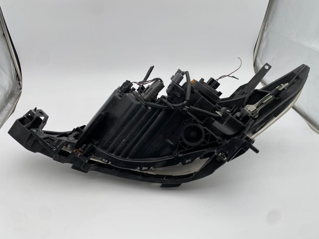 マツダ プレマシー CREW CR3W 純正 HID ヘッドライト 左右セット