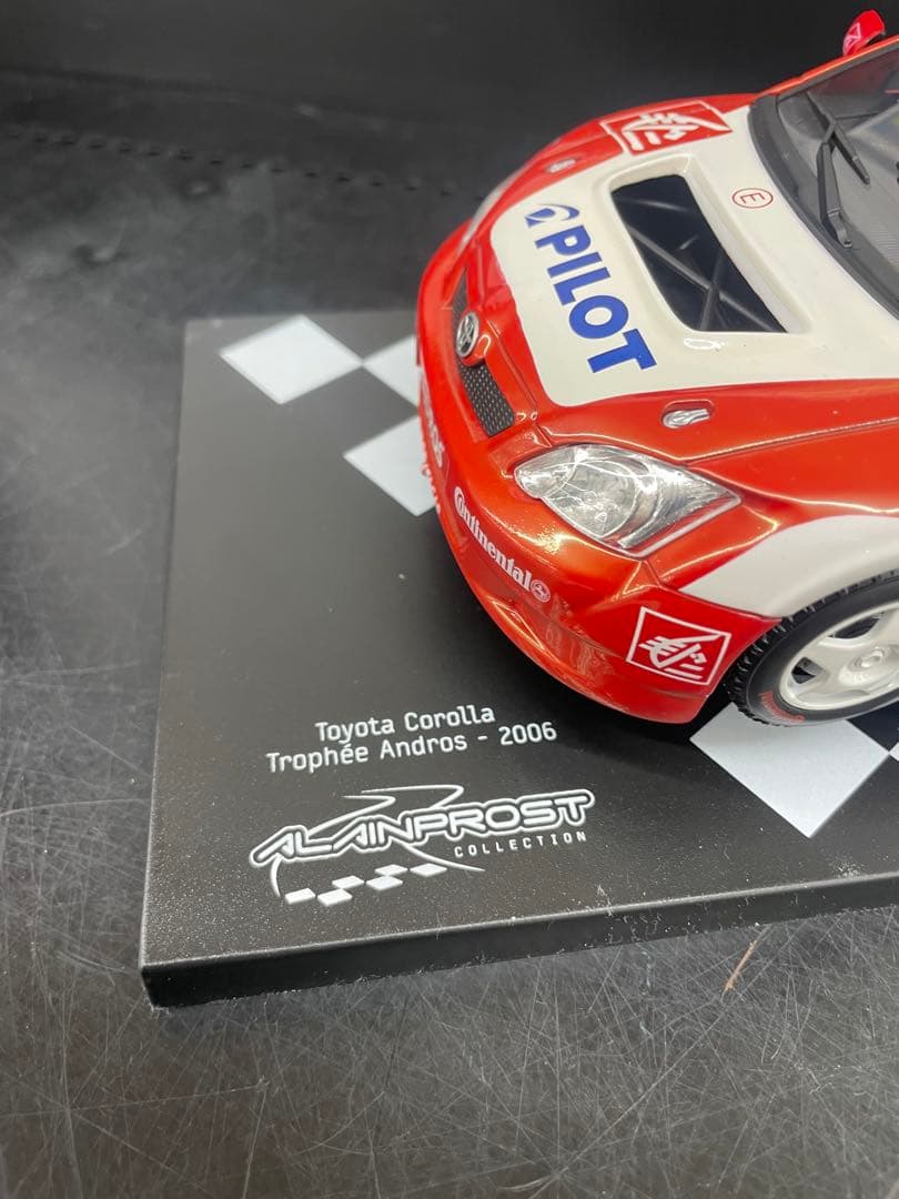 ソリド 1/18 トヨタ カローラ SOLIDO ミニカー　pilot