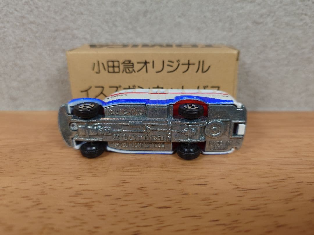 【未使用品】トミカ イスズボンネットバス 神奈川中央交通仕様 日本製