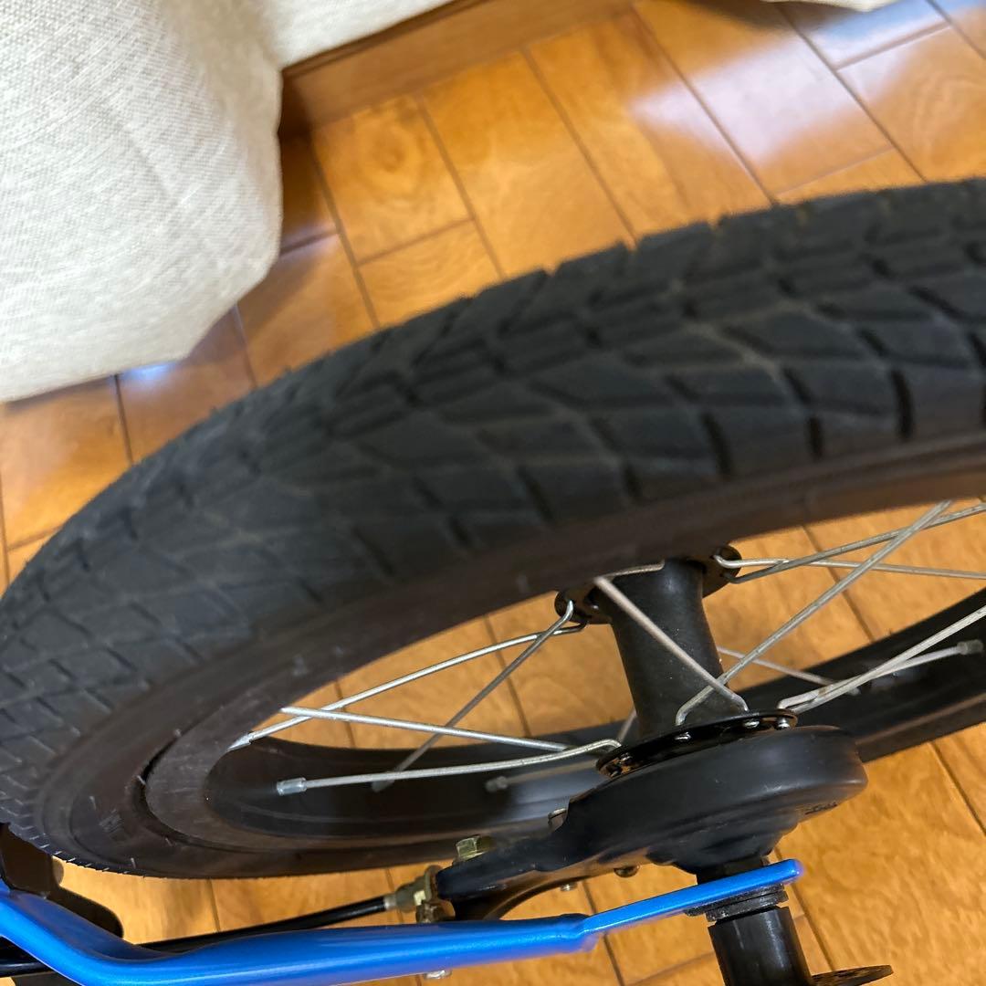 STRIDER14x 青　キックスタンド・未使用ペダル付き　空気入れ付き