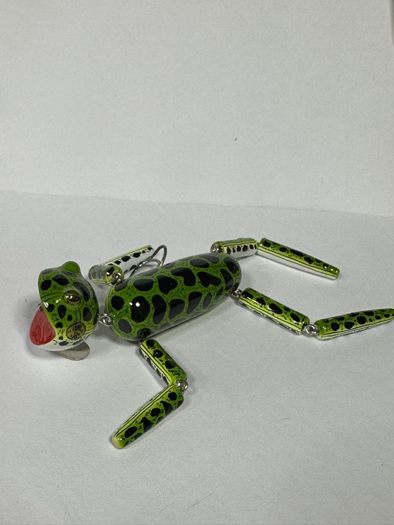 カエル型トップウォータールアー