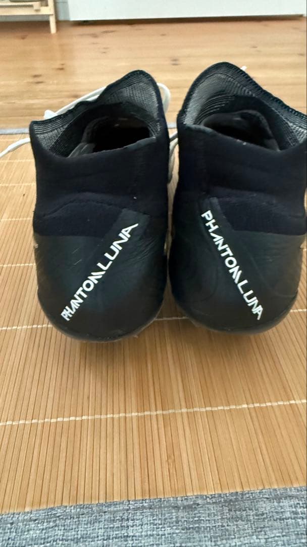 NIKE PHANTOM LUNA サッカースパイク