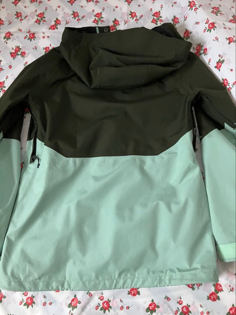 volcom スノーボードウェア ジャケット Mサイズ