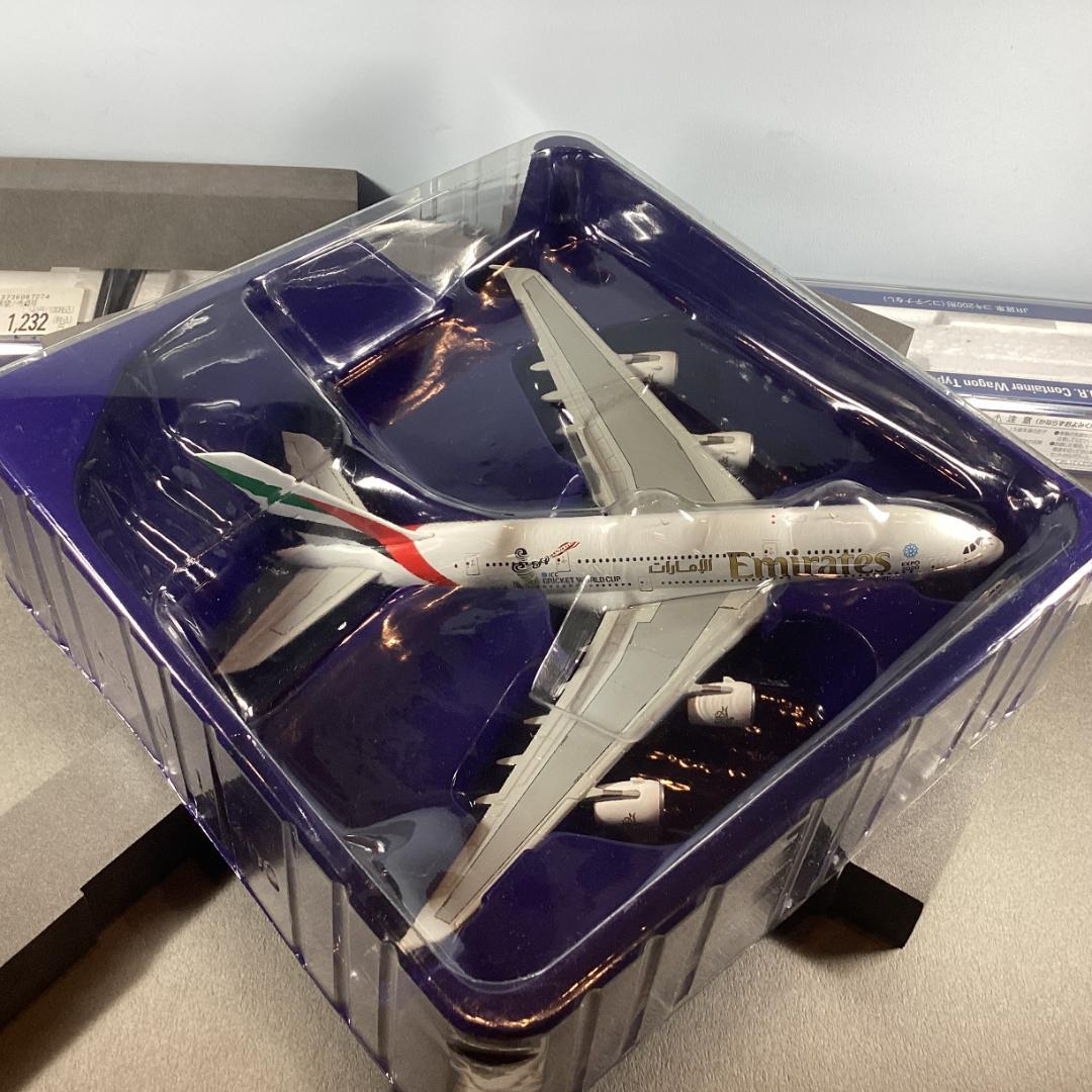 1/400 エミレーツ A380-800 A6-EDZ スペシャルマーキング