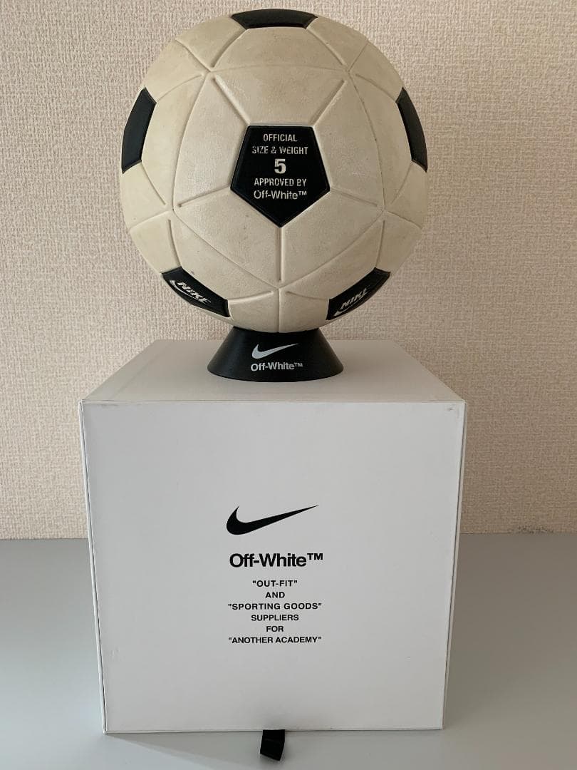 Nikelab × Off-White サッカー ボール