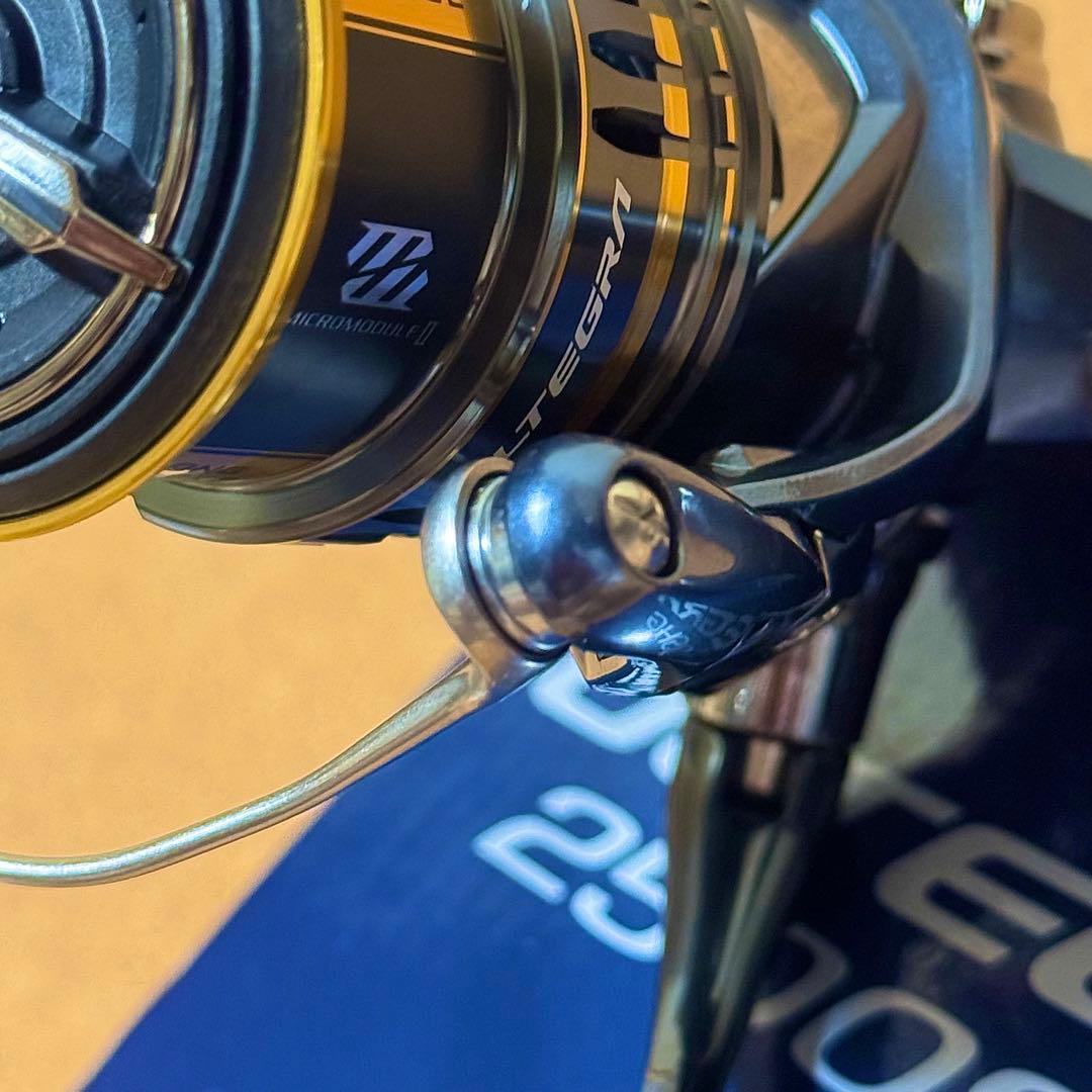 s*j様 SHIMANO 21 ULTEGRA 2500SHG 新品No.303