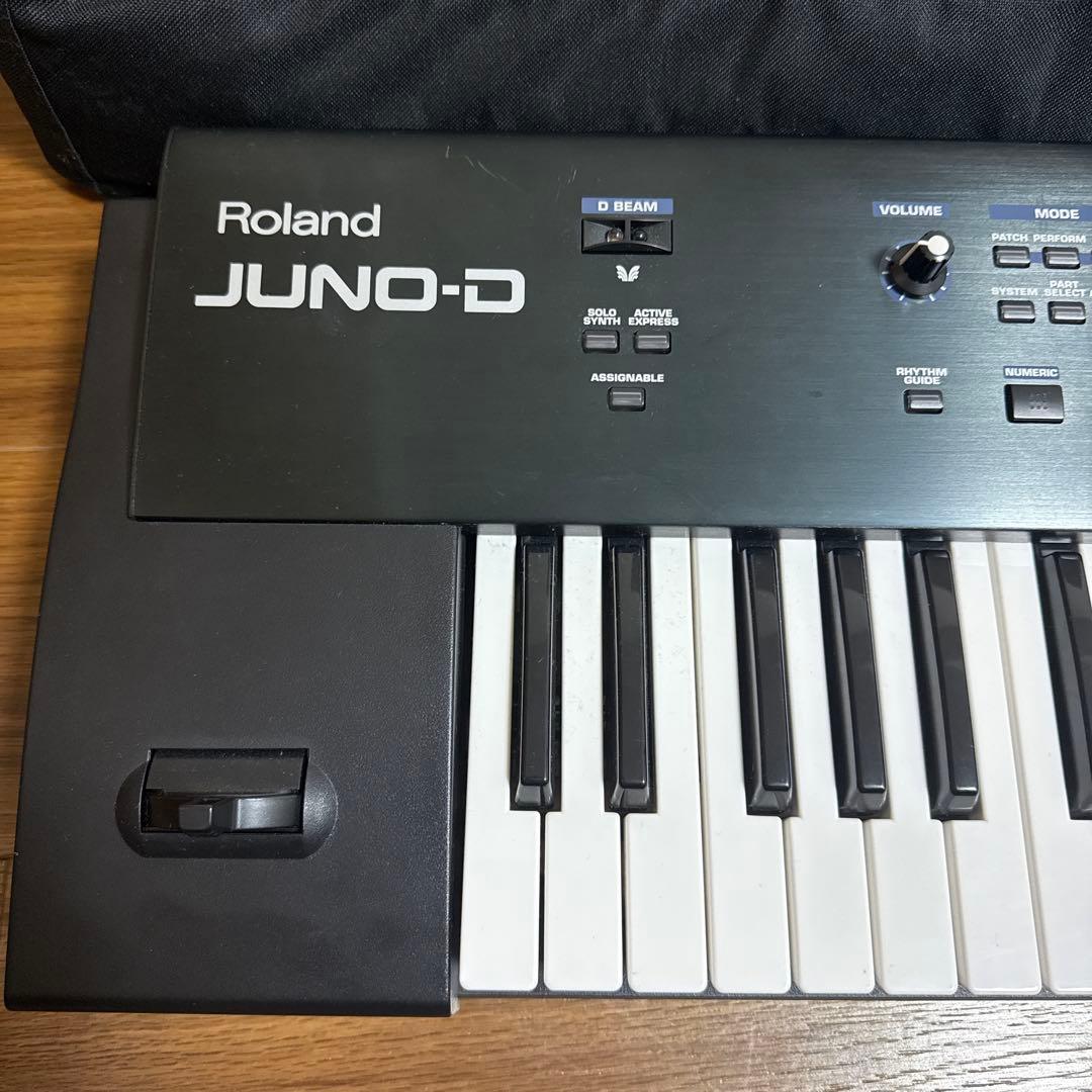 Roland JUNO-D シンセサイザー（61鍵盤・専用ケース付き）