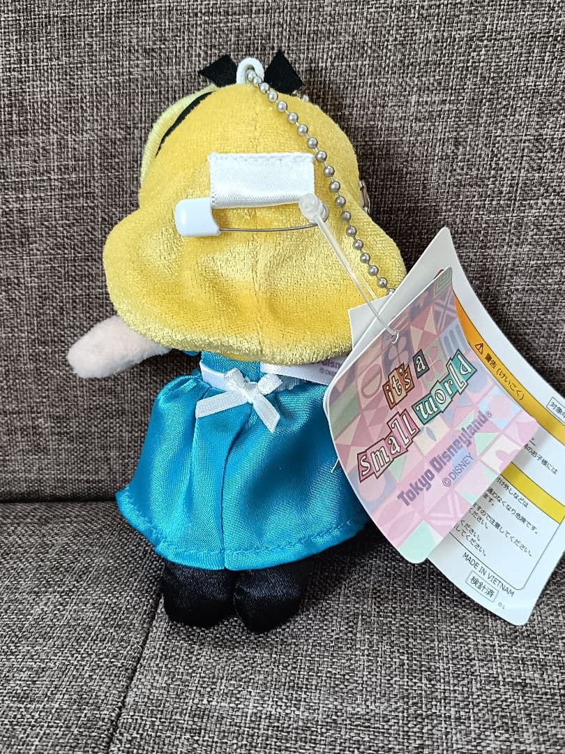 【新品】イッツアスモールワールド　アリエルアリスジャスミン　ぬいぐるみバッジ