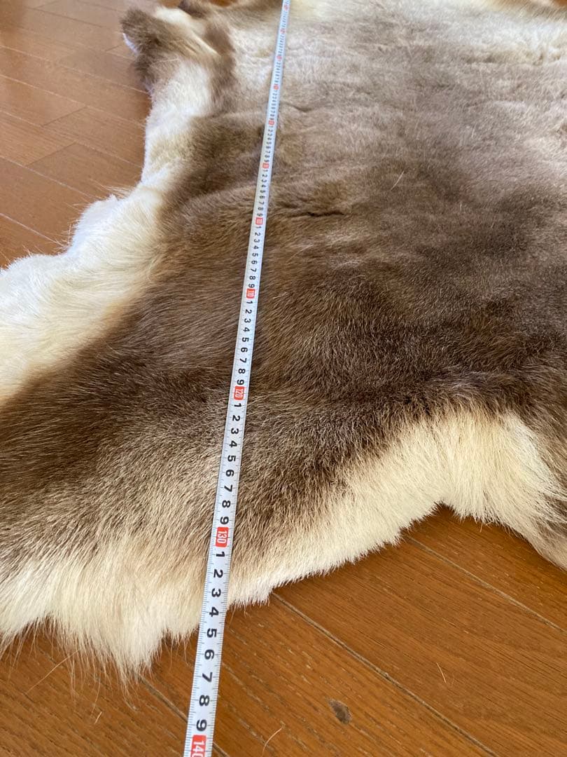 トナカイファー　毛皮　雪中キャンプに！