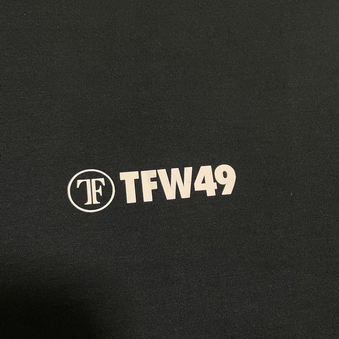 定価3.4万　2025モデル　TFW49 モックネック Tシャツ　ブラック　XL