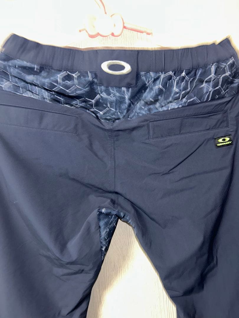 こ*こ様 Oakleyトレーニングウェアとパンツセット スポーツ ゴルフ
