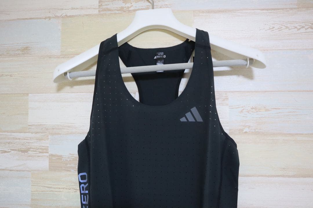新品 adidas アディダス　メンズ　アディゼロ　ランニング　シングレット