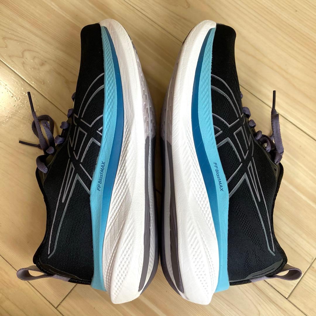 ✨美品／厚底／定価18,700円✨asics GLIDERIDE MAX