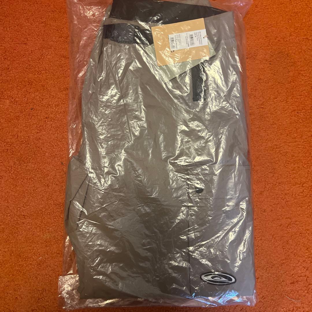 新品未開封 Quiksilver スノーボードウェア パンツ M