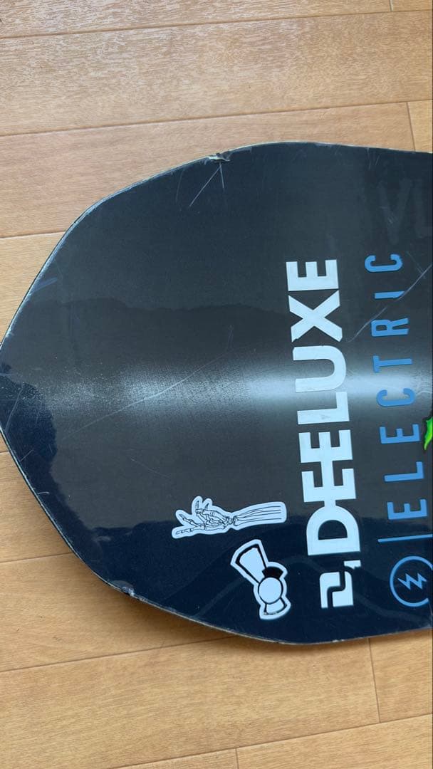 Deeluxe Electric スノーボード