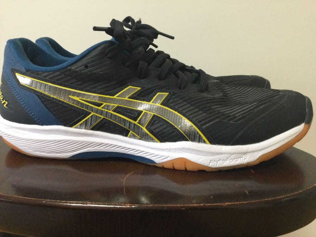 美品★asicsJAPANバレーボールシューズ★黒★