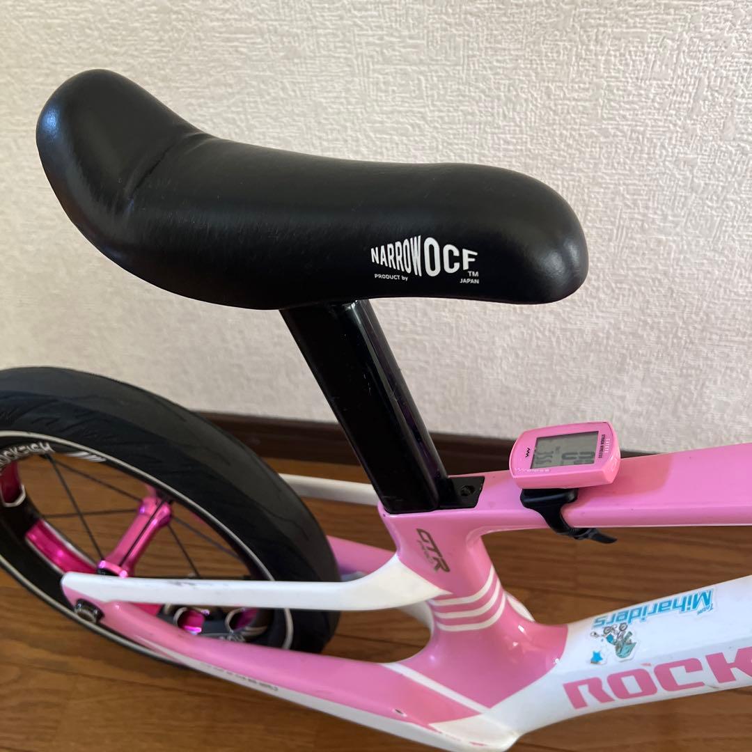 ROCKFISH GTRPRO 12インチ ピンク ストライダー