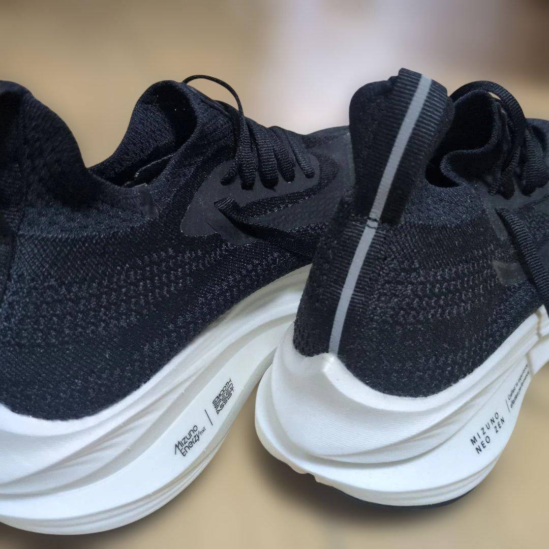 Mizuno Neo ブラック ランニングシューズ25.5cm