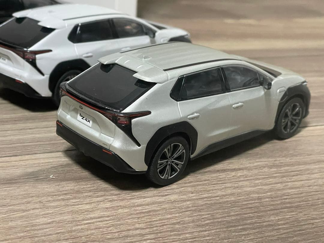 美品 bz4x カラーサンプル ミニカー トヨタ TOYOTA