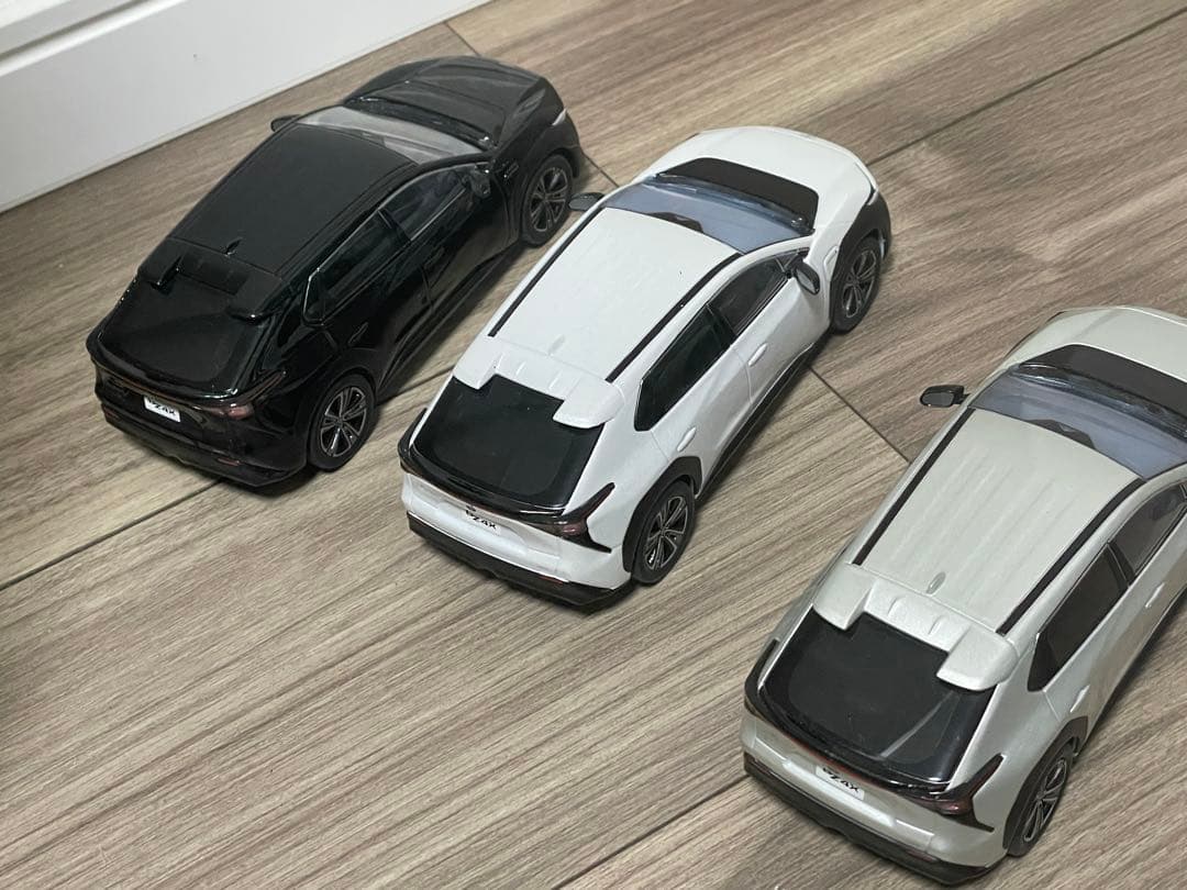 美品 bz4x カラーサンプル ミニカー トヨタ TOYOTA