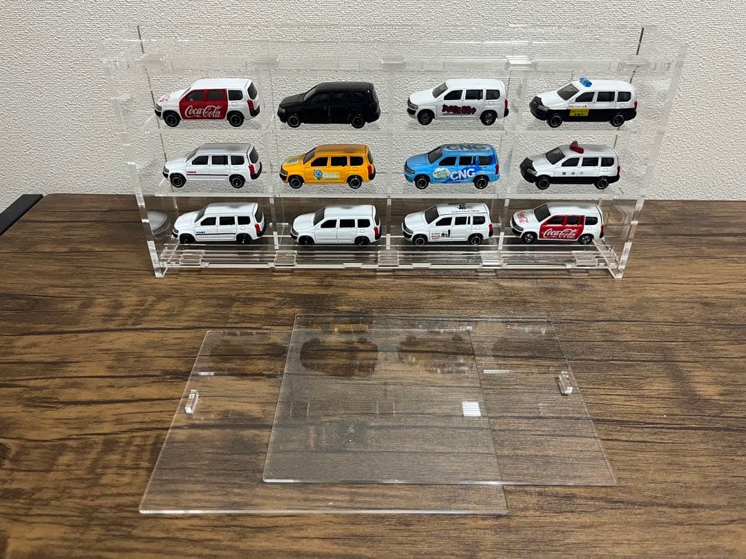 ⭐︎新品⭐︎ミニカーケース　コレクションケース　壁掛け　クリア　送料込み♪