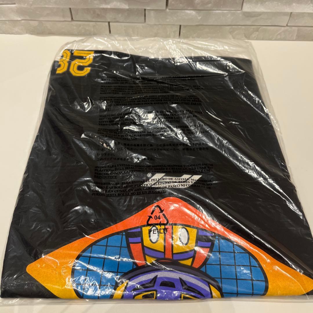 F1 ディズニーコラボ　Disney Mickey Helmet 黒Tシャツ
