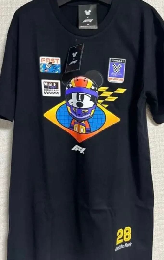 F1 ディズニーコラボ　Disney Mickey Helmet 黒Tシャツ