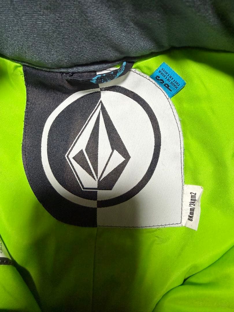 VOLCOM 子供用スノーボードウェアセット