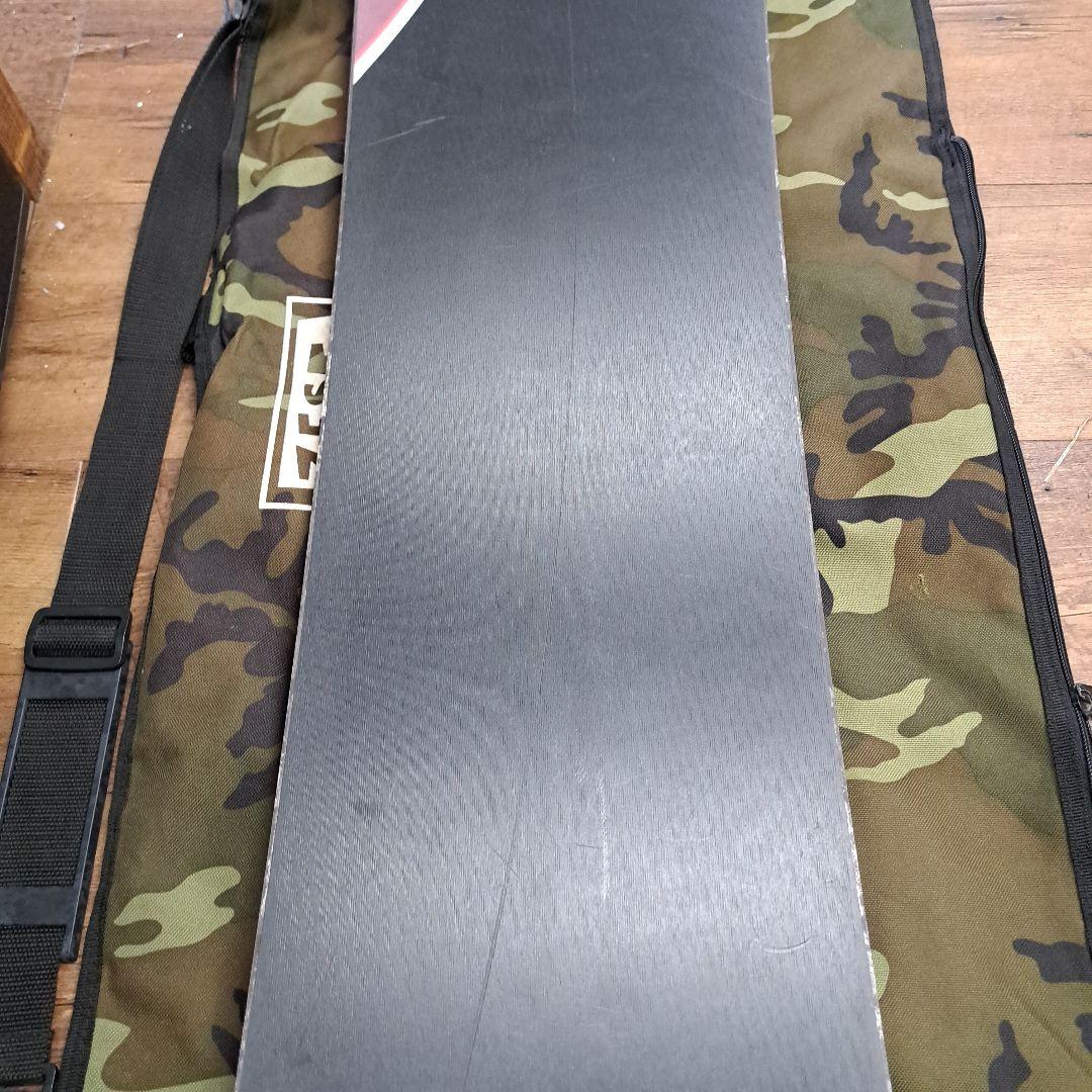 Salomon スノーボード板　156　ビンディング無　ケース付き