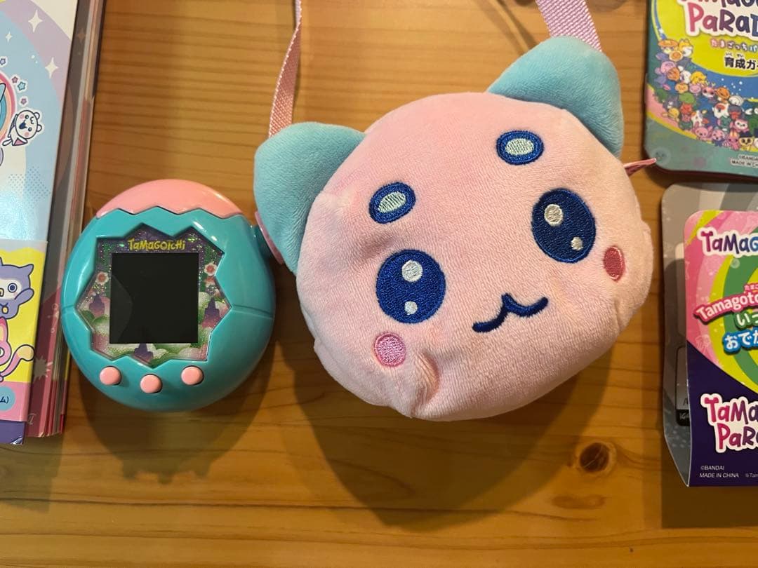 たまごっちパラダイス （パーフェクトガイドブックとおでかけキャリー付き）