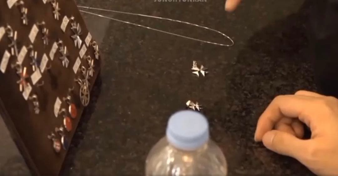 BTS ジン　ユンギ　着用　ネックレス
