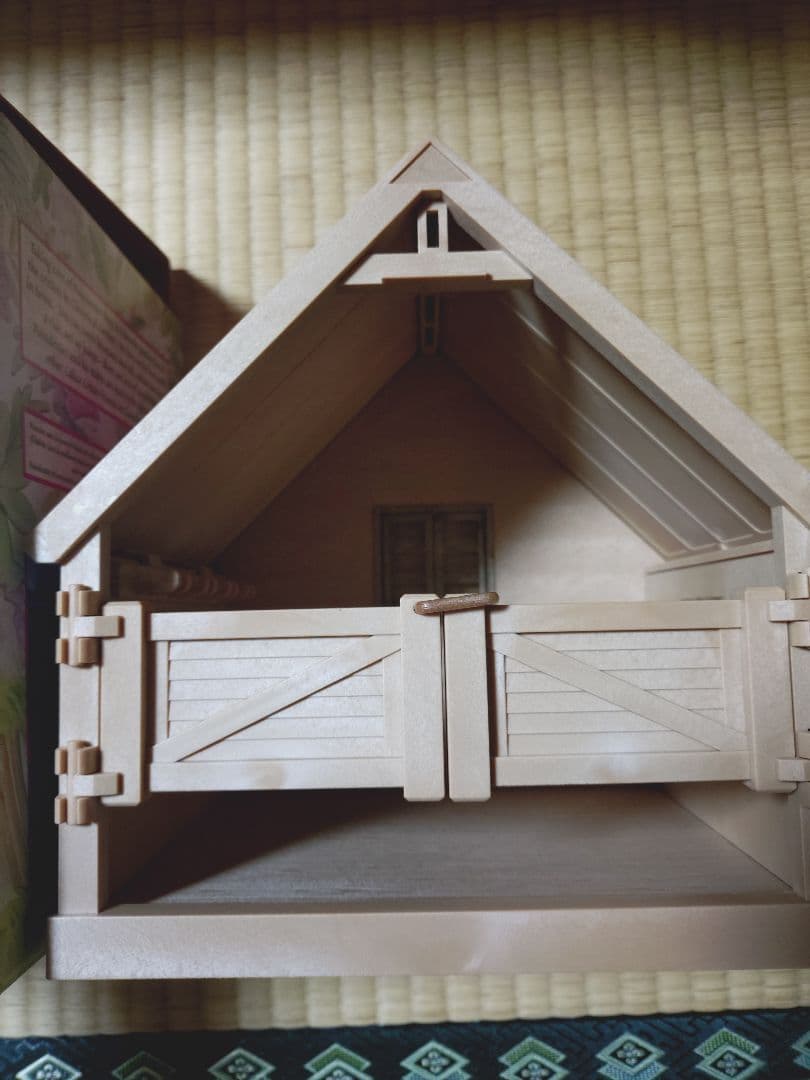 シルバニアファミリー　カリコクリッターズ　ポニー　馬小屋