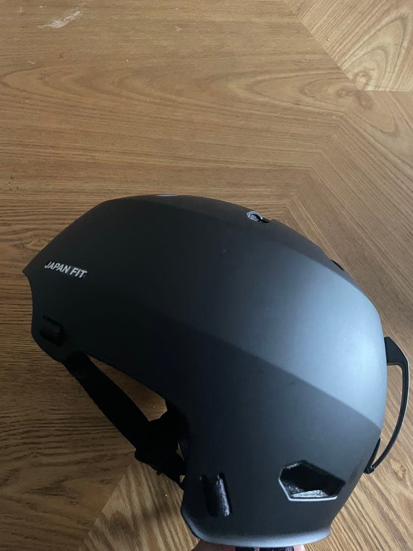 美品　Bern ヘルメット　黒　サイズ　japan M 59㎝〜60.5㎝
