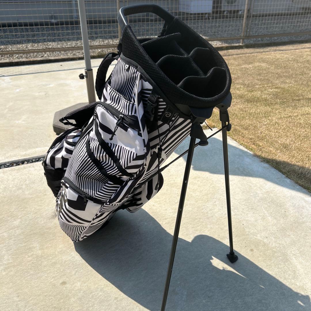 【激安特価】オジオ　ogio スタンド式キャディバッグ　超軽量ゼブラ柄